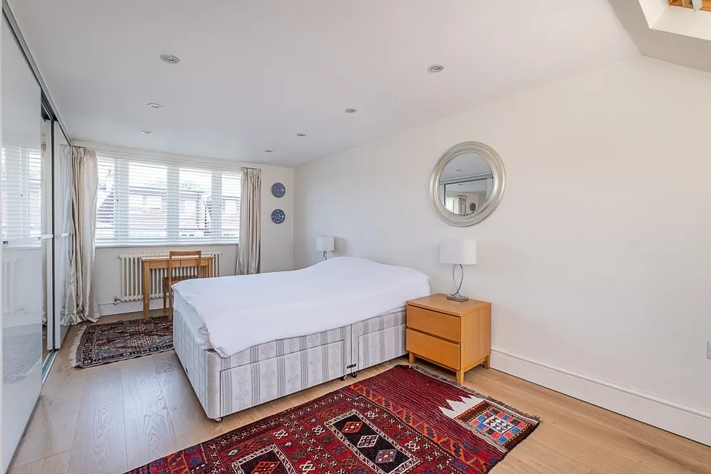 Marham Gardens Wandsworth Common SW18 photo 15