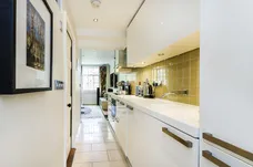 Brompton Square Knightsbridge SW3 photo 5