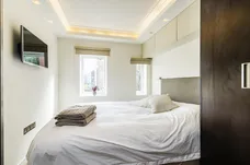 Brompton Square Knightsbridge SW3 photo 7