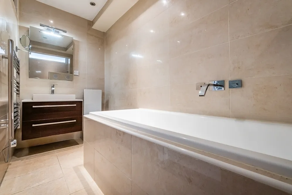 Brompton Square Knightsbridge SW3 photo 12