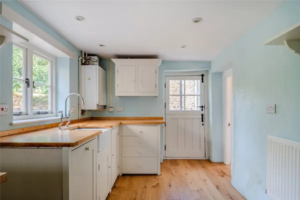 Main Street, Woodnewton, PE8 photo 6