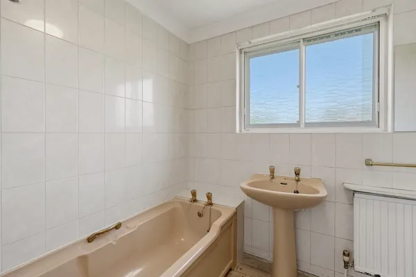 Beacon Heights, St. Osyth, CO16 photo 16