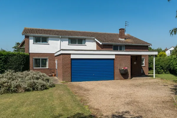 Beacon Heights, St. Osyth, CO16 photo 43
