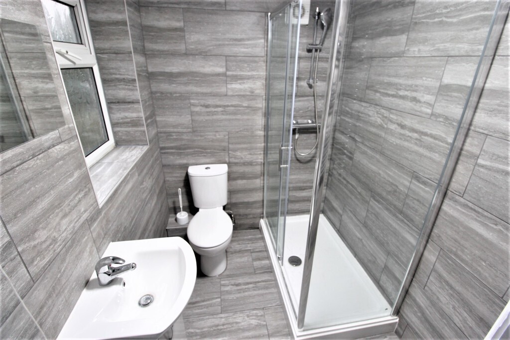 Room 1 of 5, Gulson Road, Coventry, CV1 2HZ Image 2