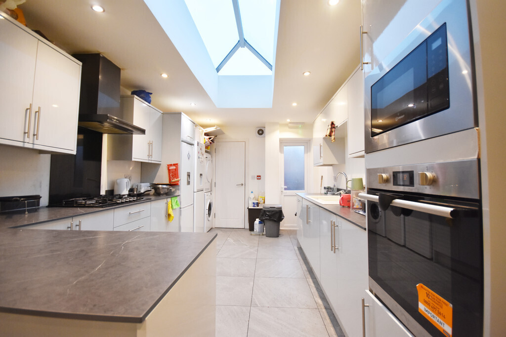 Room 4 of 5, Marlborough Road, Coventry, CV2 4EN Image 1