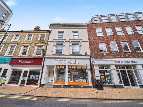 Queen Street, MAIDENHEADphoto