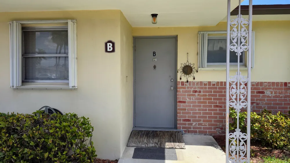 2800 Ashley Dr E, West Palm Beach, FL 33415