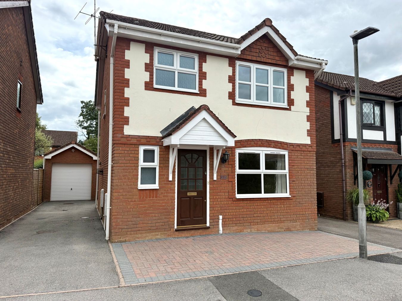 Saxon Drive, Warfield, RG42 Image 1