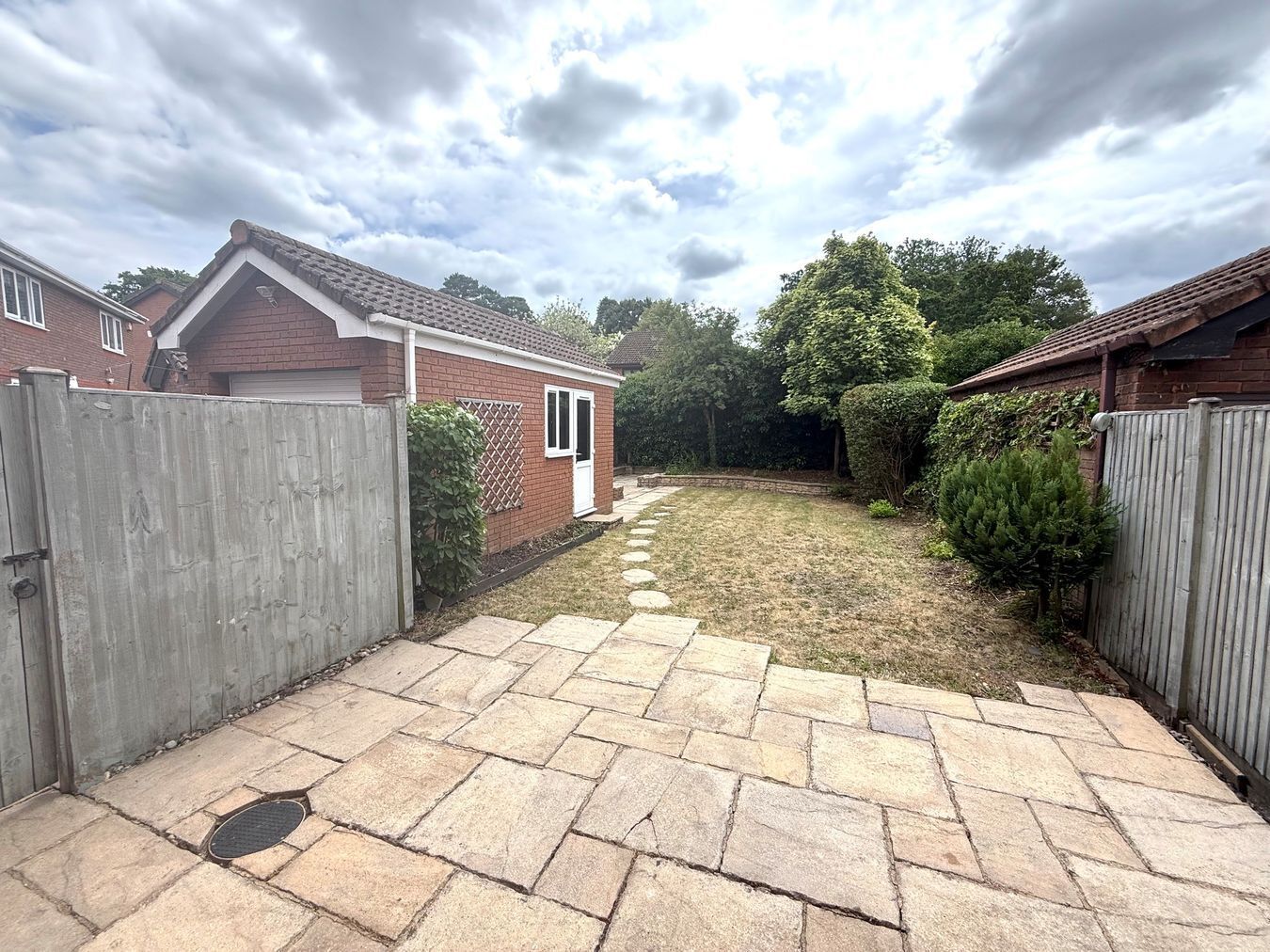 Saxon Drive, Warfield, RG42 Image 11