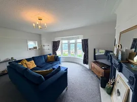 Moorlands Avenue, Oakworth, Keighley thumb 3