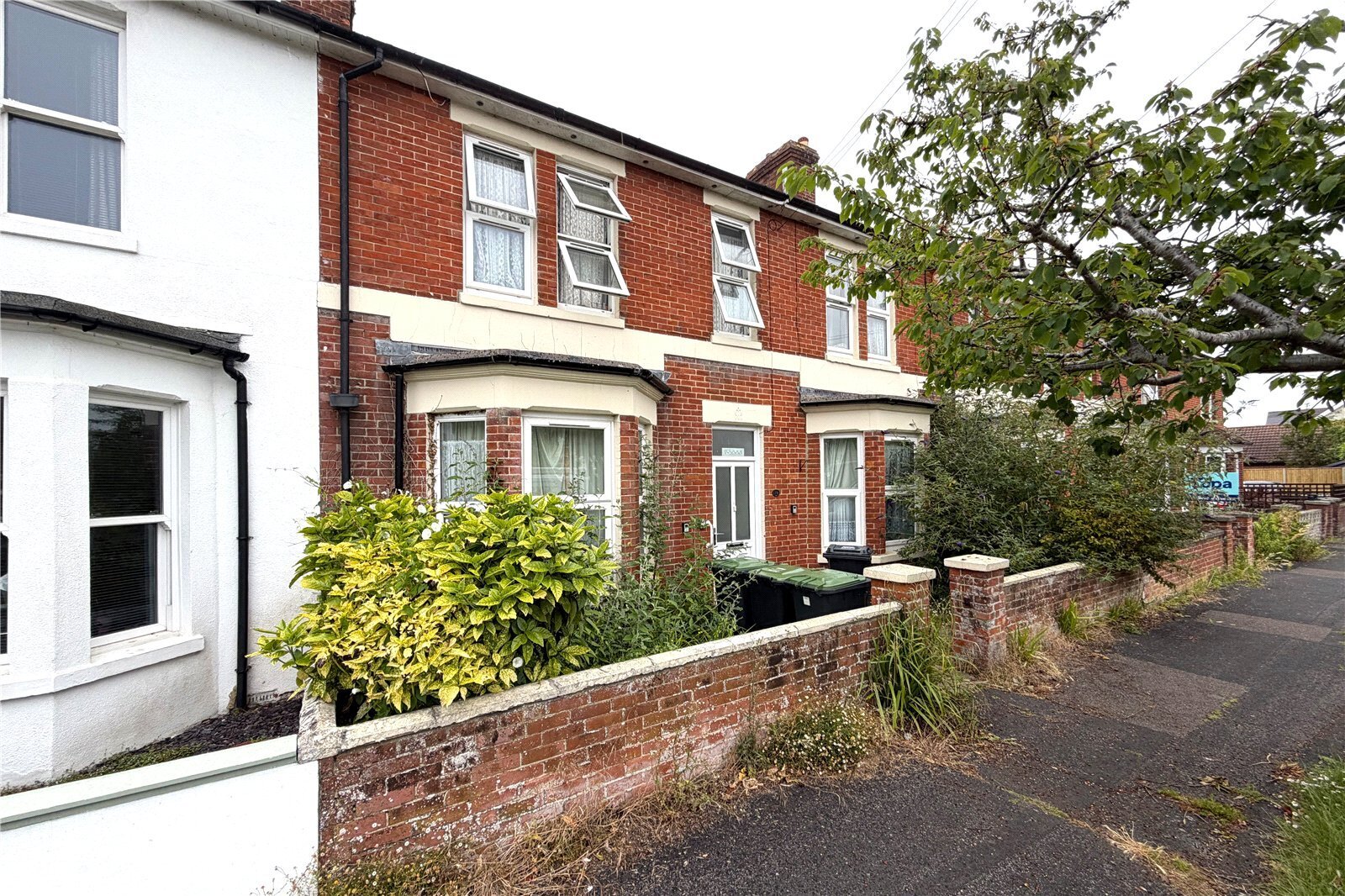 Mengham Avenue, Hayling Island, Hampshire, PO11 Image 1