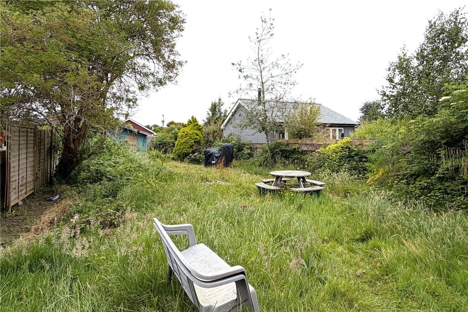 Mengham Avenue, Hayling Island, Hampshire, PO11 Image 2