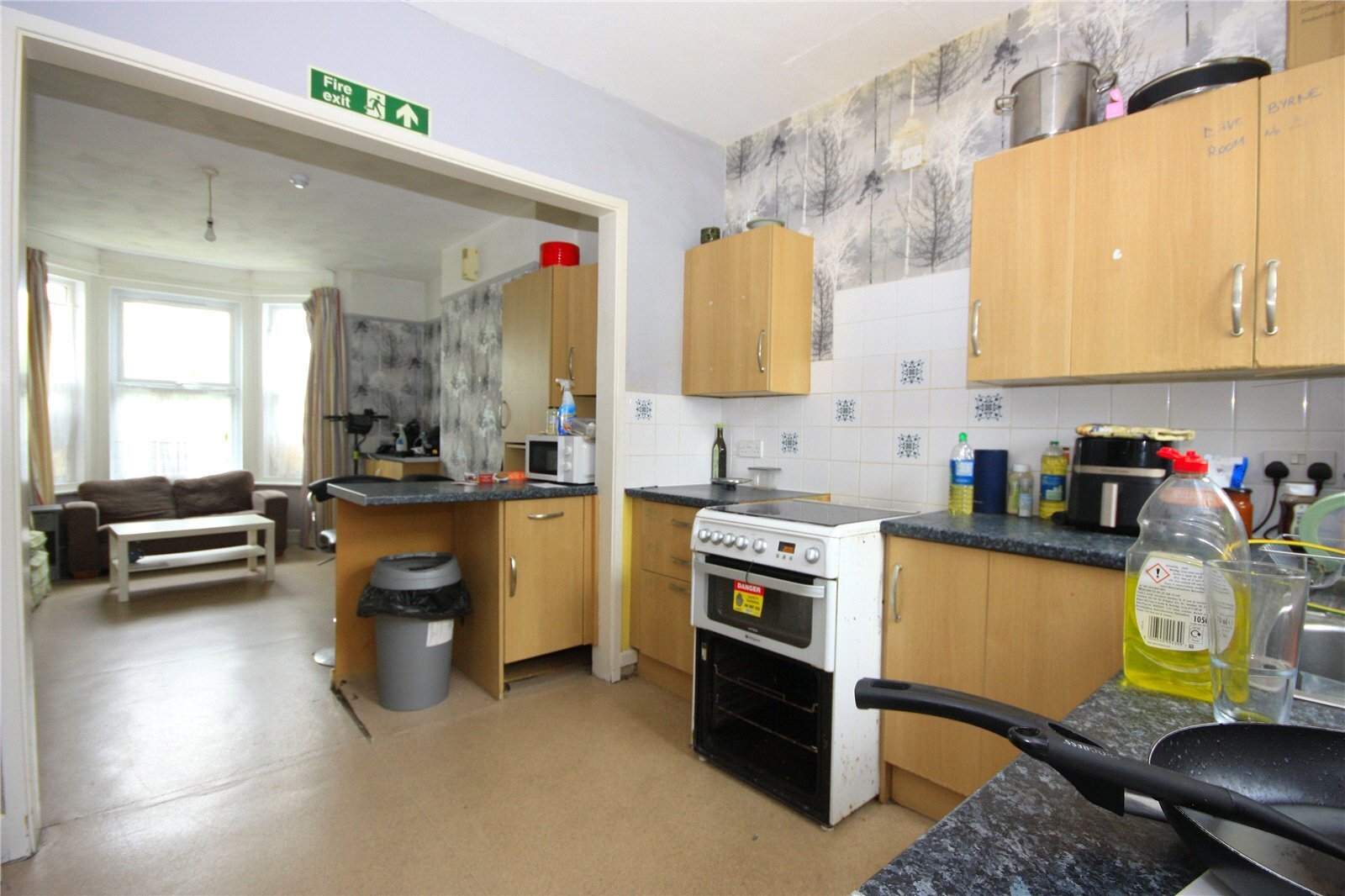 Mengham Avenue, Hayling Island, Hampshire, PO11 Image 5