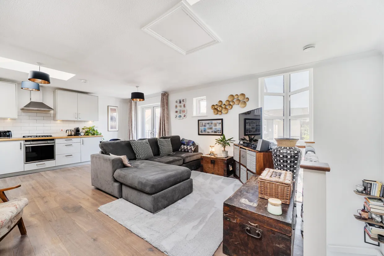 Chichester Way, London, E14 photo 13