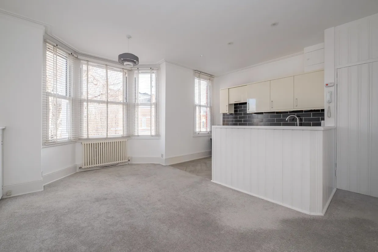 Burstock Road, London, SW15 photo 3