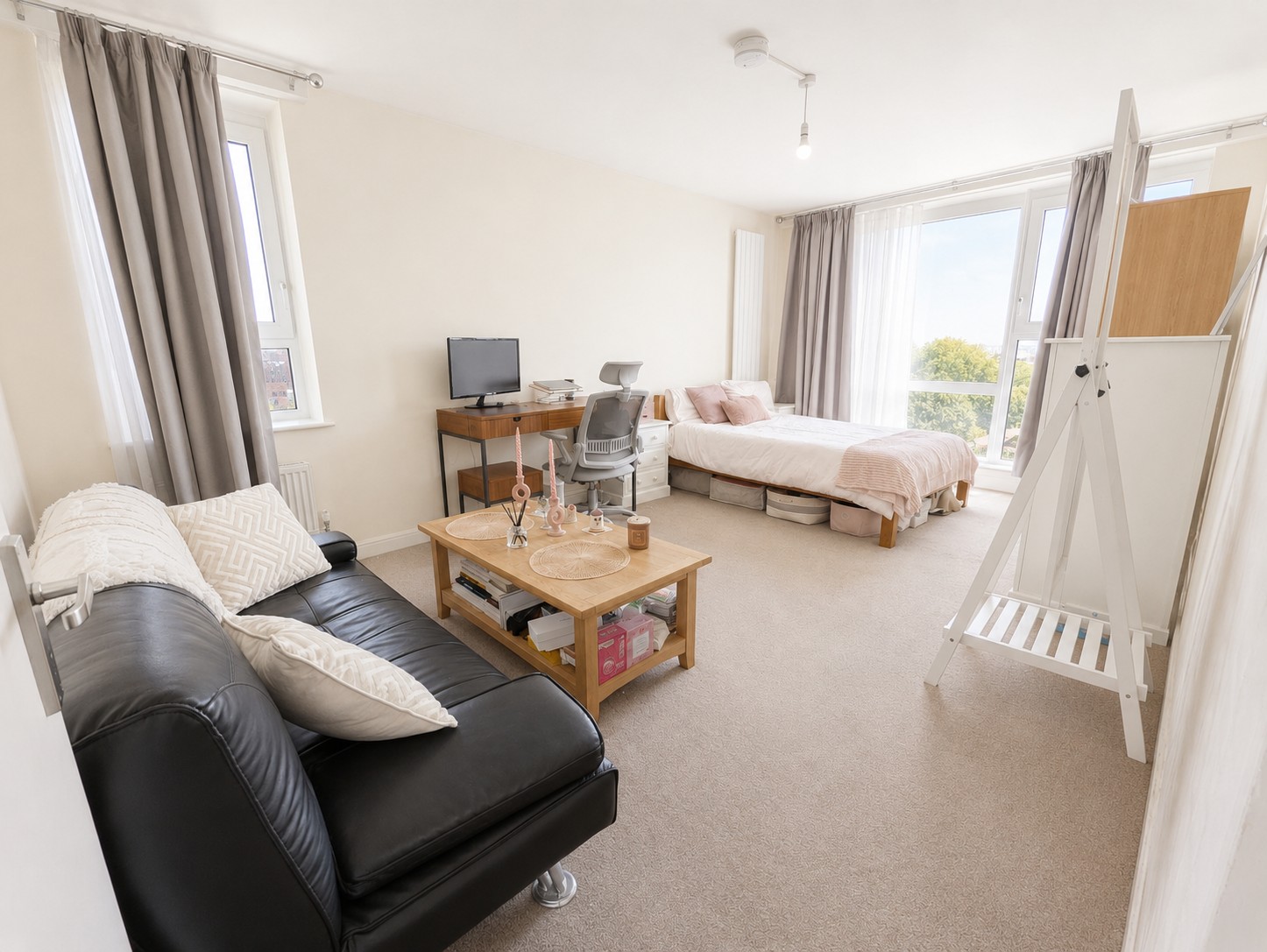 Bright Double Rooms in Prime Swiss Cottage Image 3