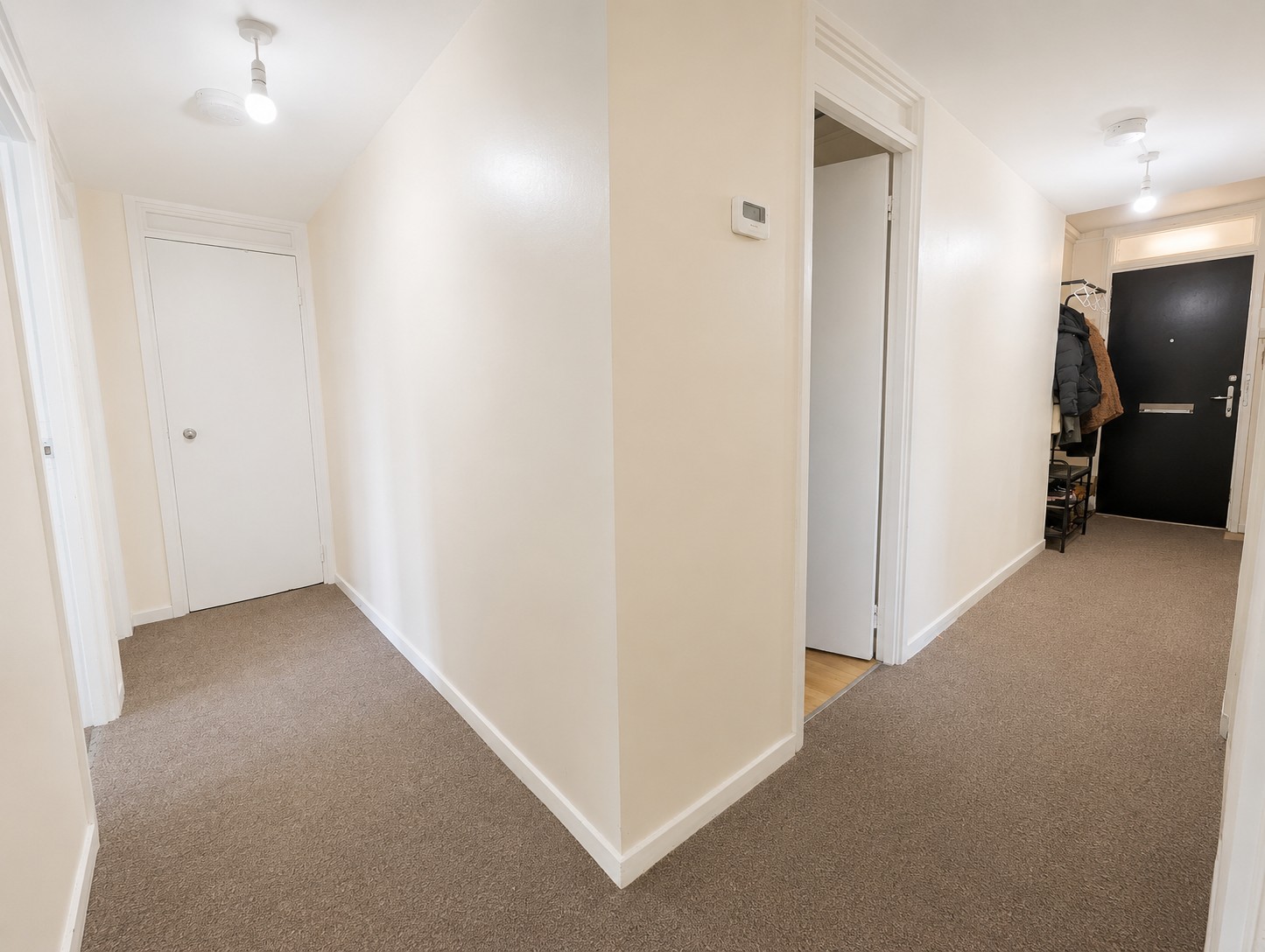 Bright Double Rooms in Prime Swiss Cottage Image 6