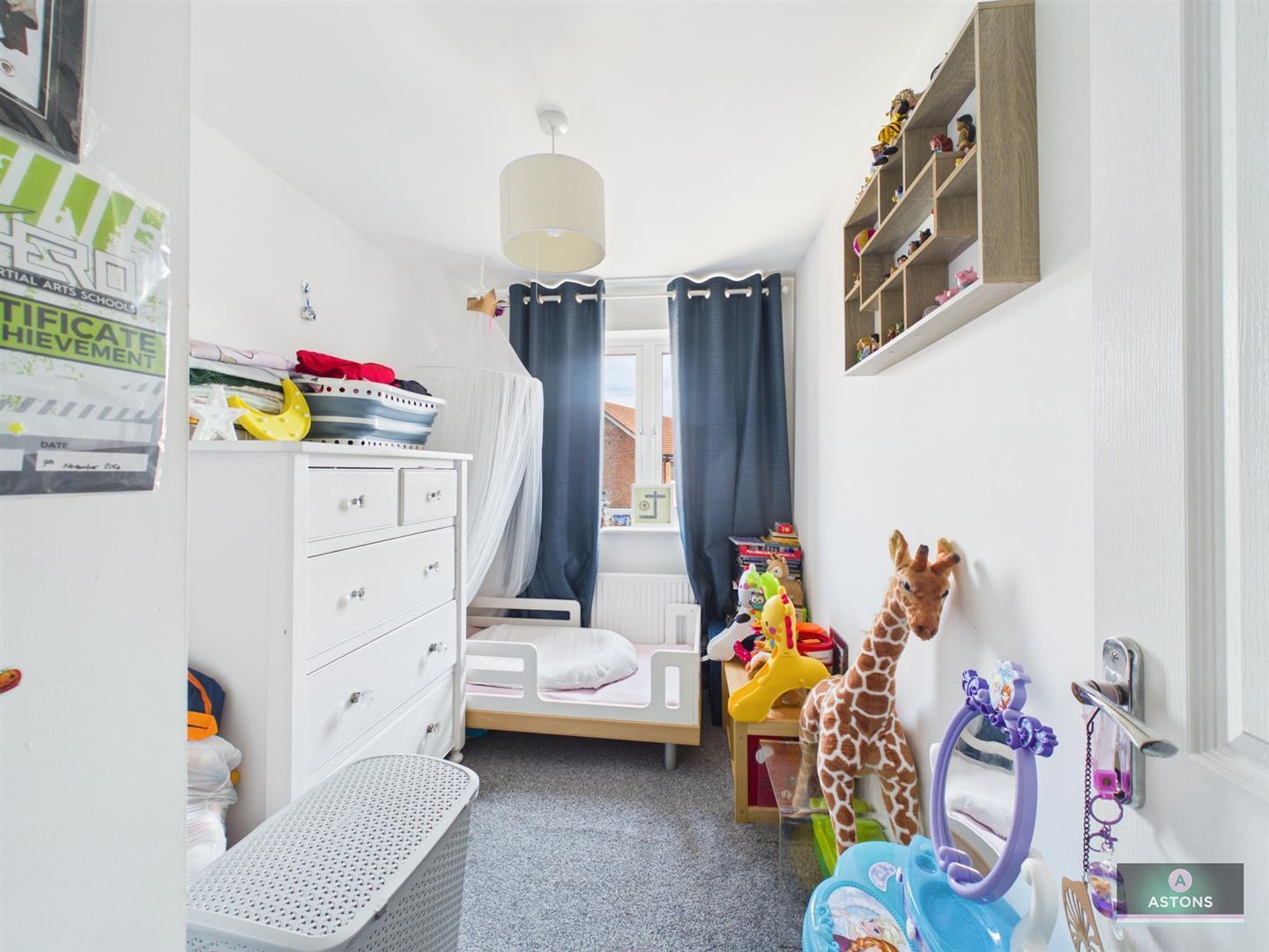 Foxglove Drive, Crawley Image 11