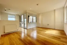Holman Drive, Hanwell