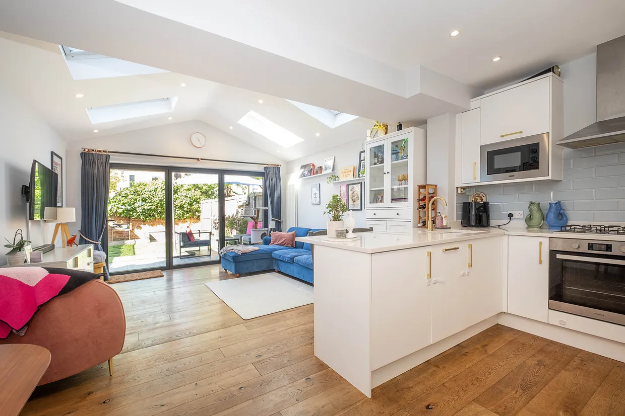 Edna Road, London, SW20 photo 2