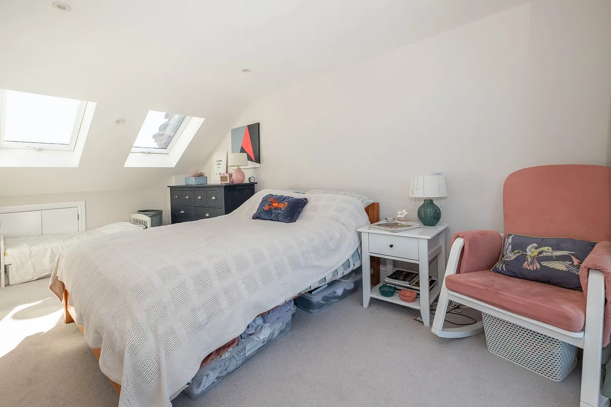Edna Road, London, SW20 photo 6