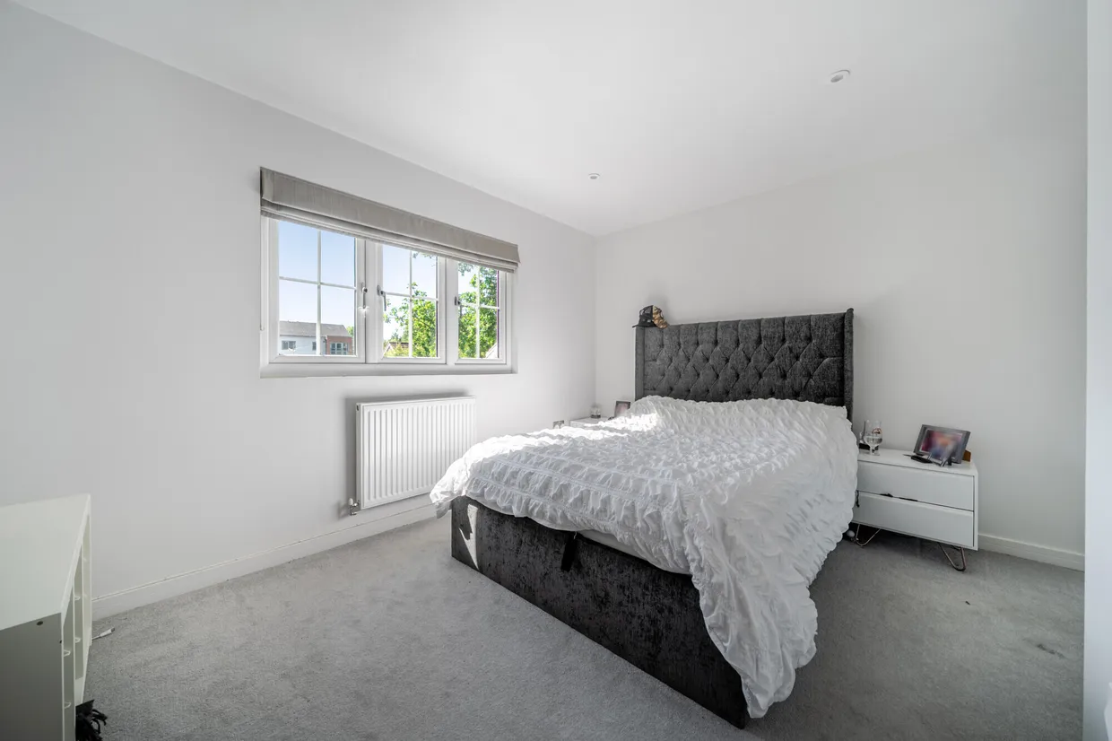 Award Road, Fleet, GU52 photo 9