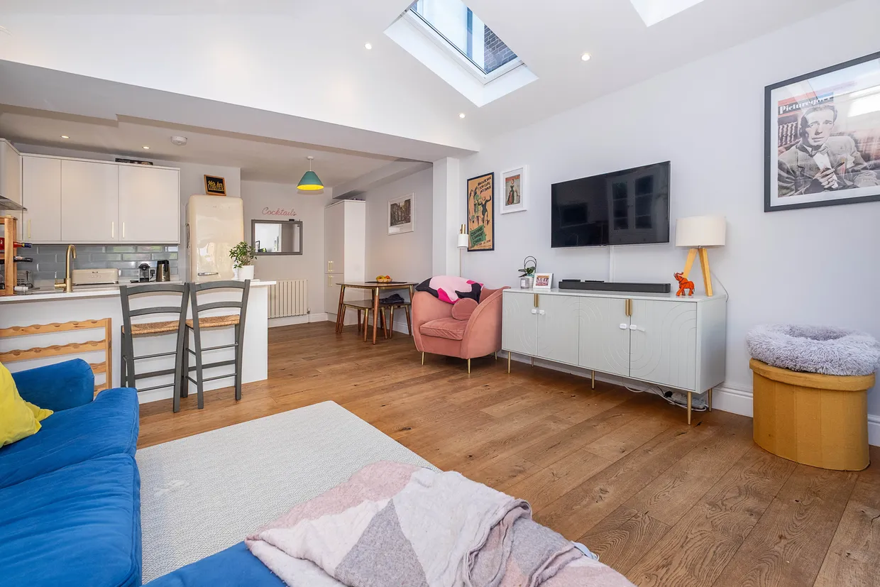 Edna Road, London, SW20 photo 9