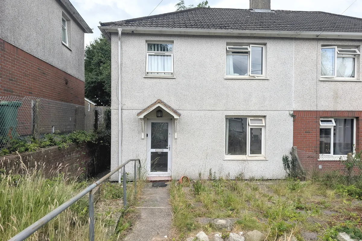 Trinant Terrace, Pentwyn Crumlin, NEWPORT