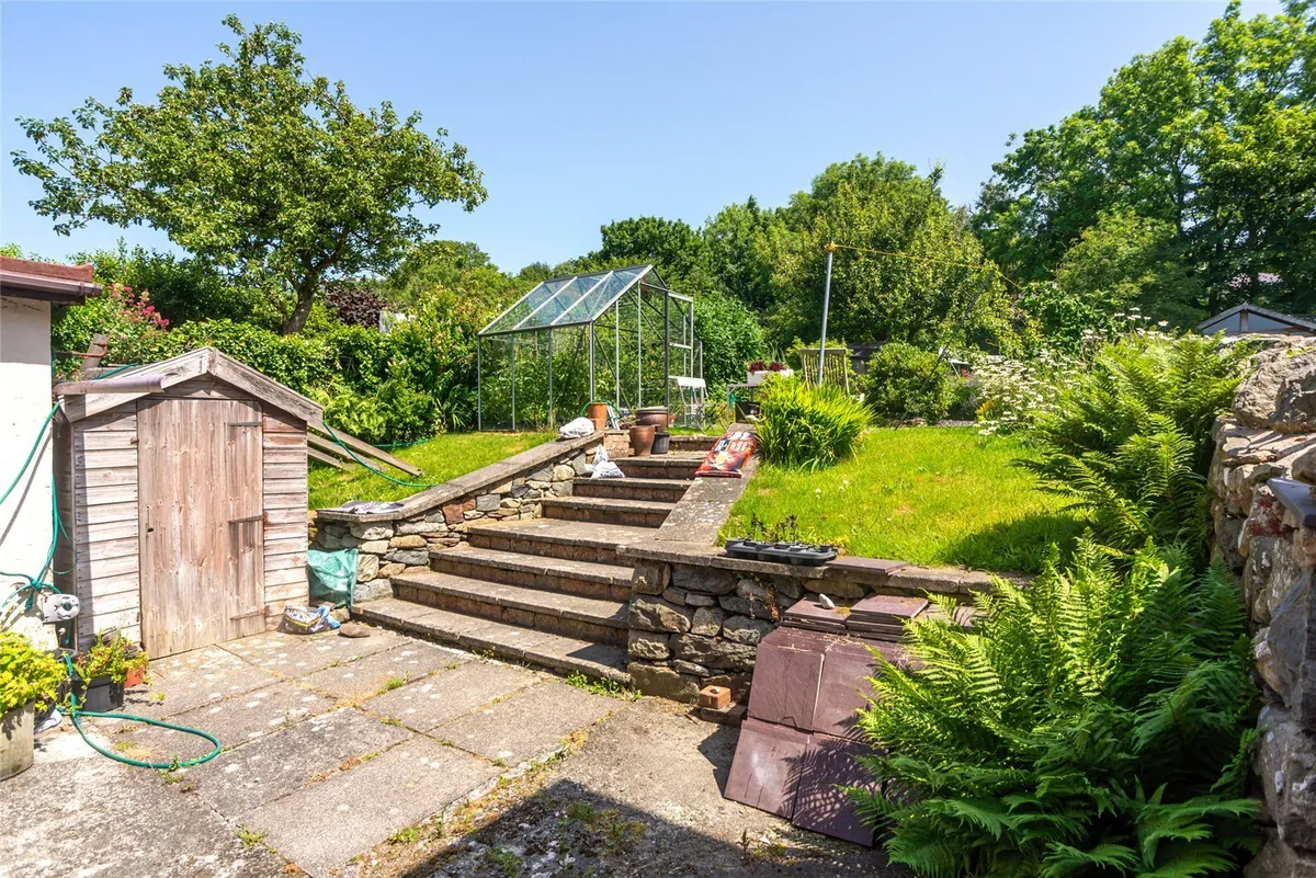 Garneddwen, Bethesda, Bangor, Gwynedd, LL57
