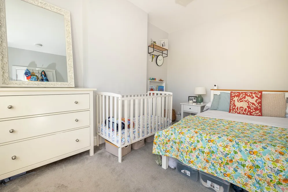 Edna Road, London, SW20 photo 17