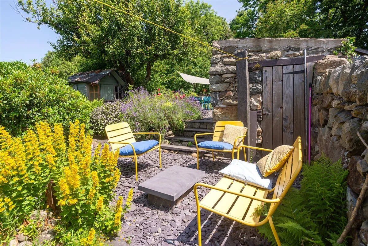 Garneddwen, Bethesda, Bangor, Gwynedd, LL57