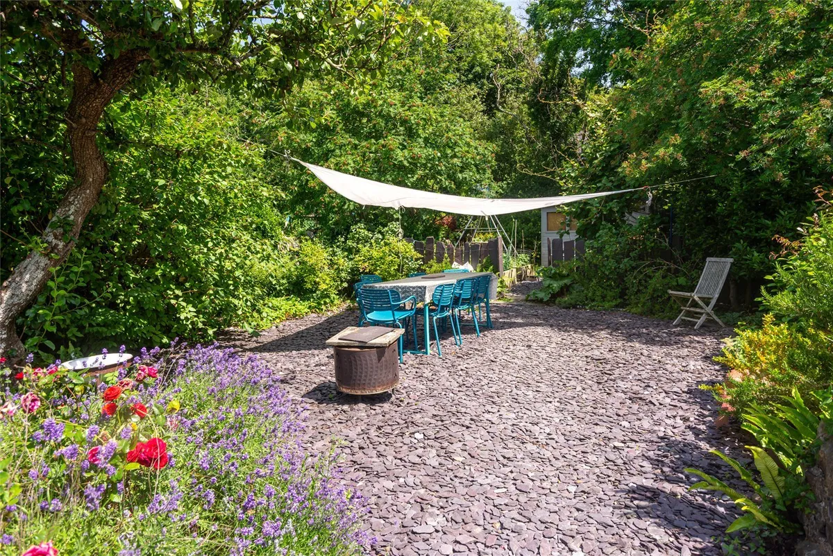 Garneddwen, Bethesda, Bangor, Gwynedd, LL57