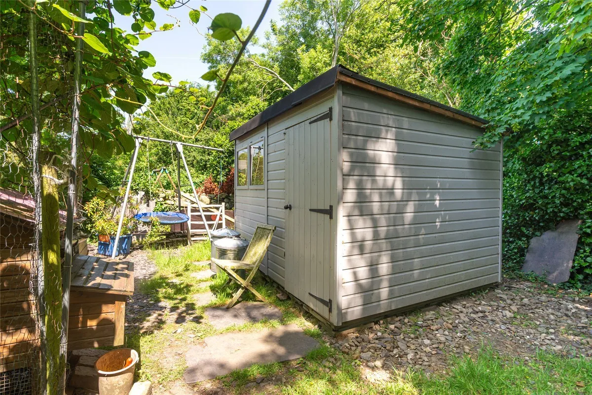 Garneddwen, Bethesda, Bangor, Gwynedd, LL57