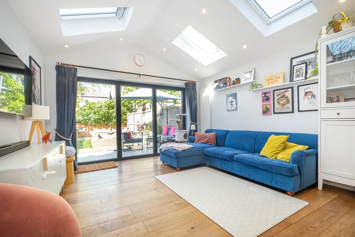 Edna Road, London, SW20 photo 22