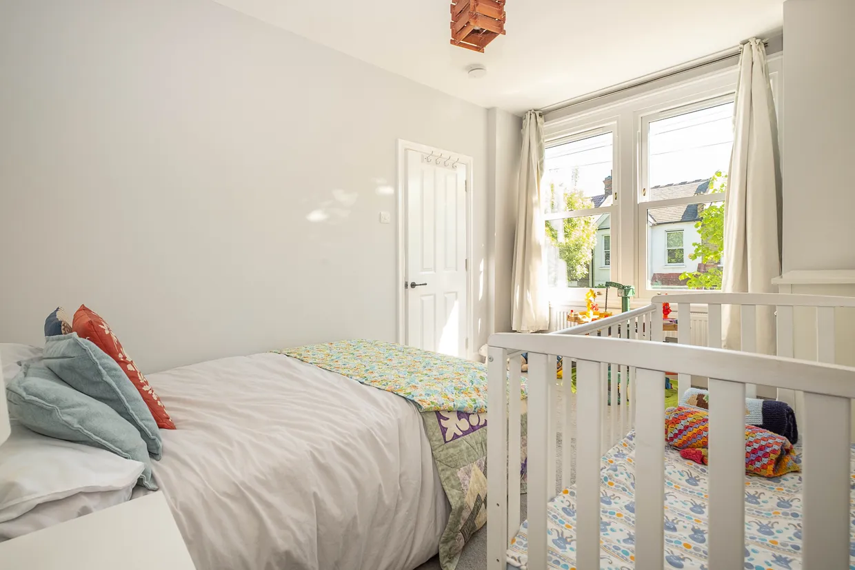 Edna Road, London, SW20 photo 23