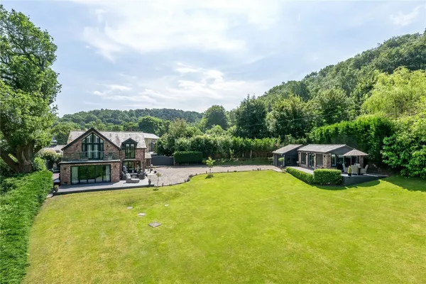Mottram Road, Alderley Edge, SK9 photo 3
