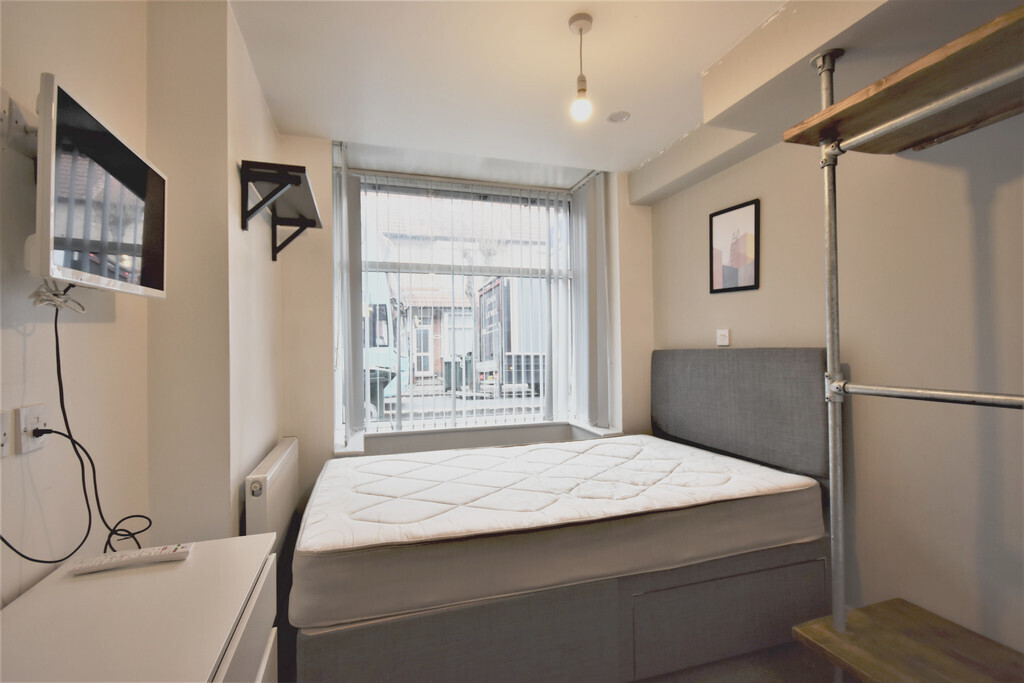 Room 1 of 5, Bolingbroke Road, Coventry, CV3 1AP Image 1