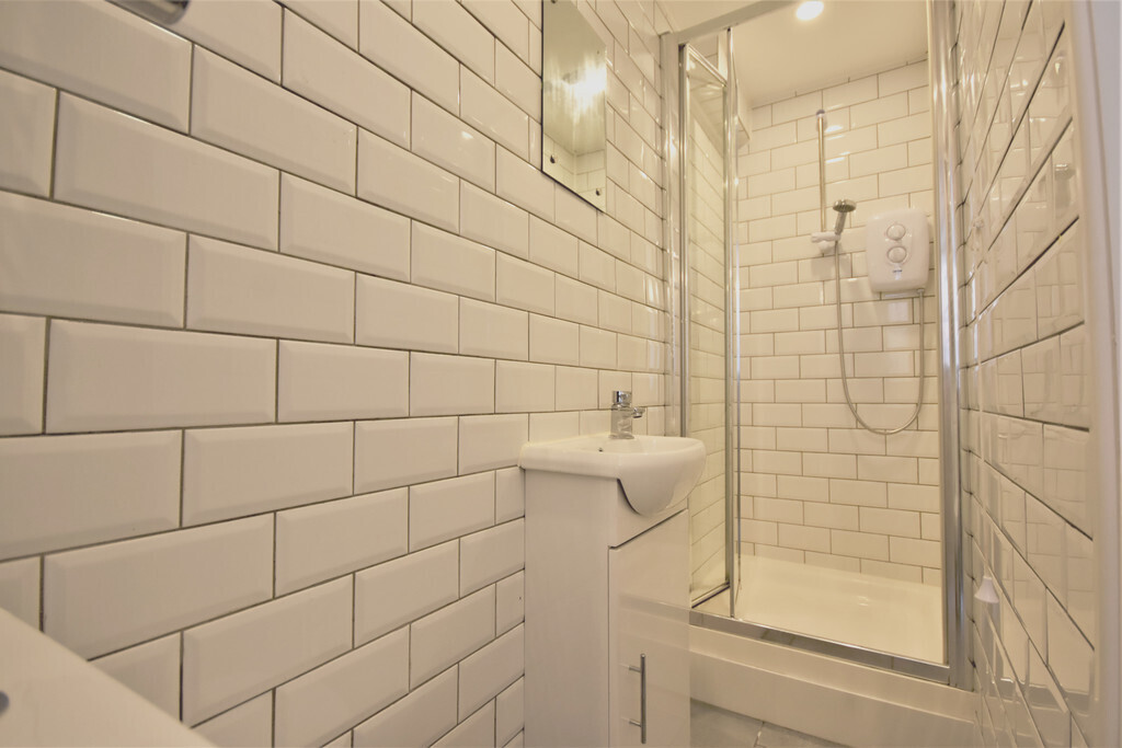 Room 1 of 5, Bolingbroke Road, Coventry, CV3 1AP Image 2