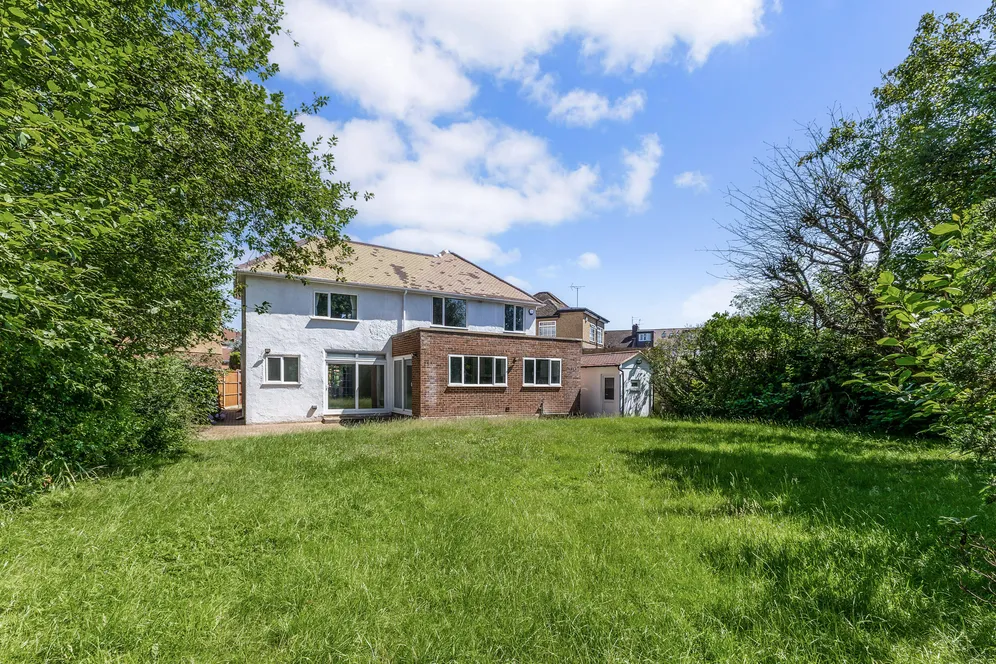 Berry Hill, Stanmore, HA7 photo 3