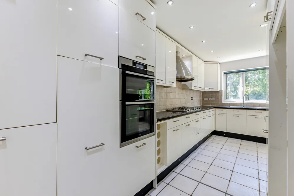 Berry Hill, Stanmore, HA7 photo 8