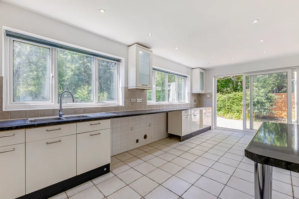 Berry Hill, Stanmore, HA7 photo 9