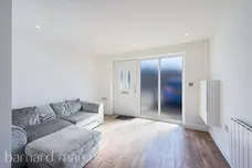 Venus Mews, MITCHAM