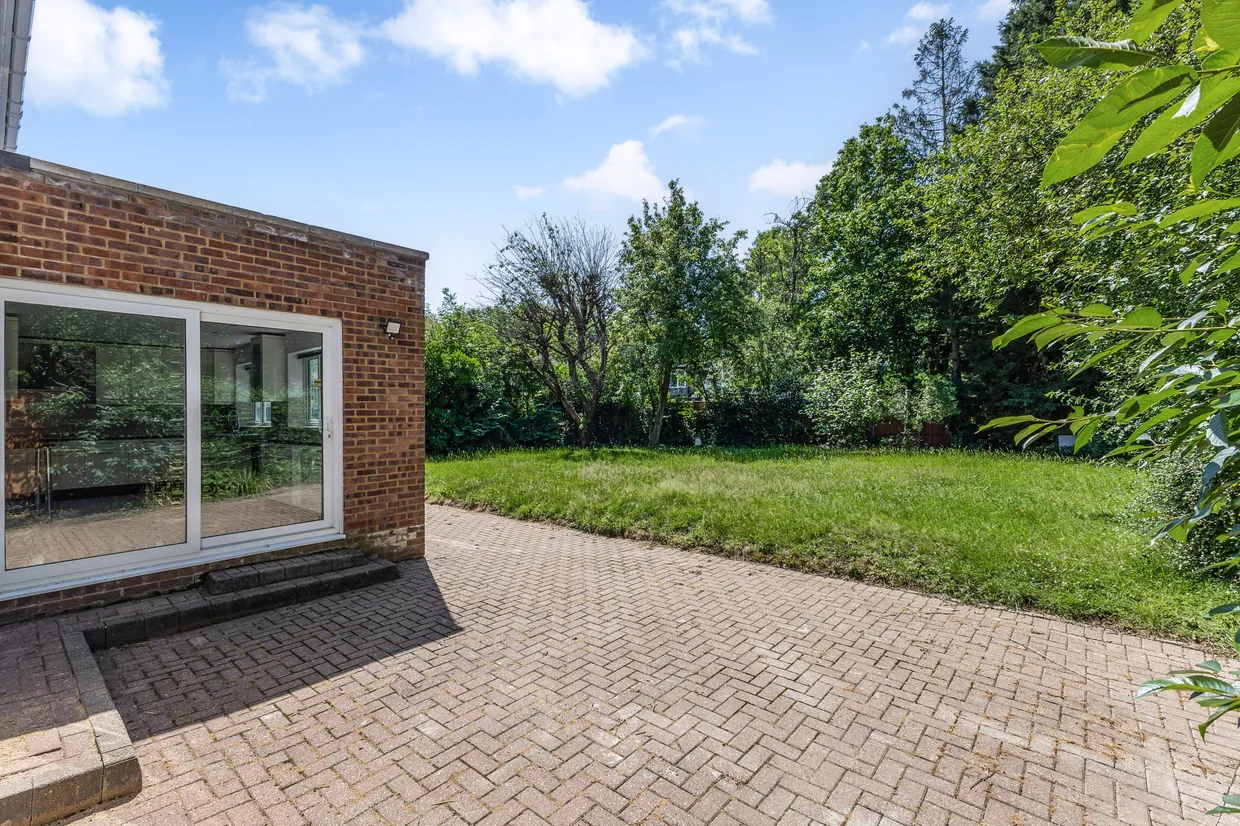 Berry Hill, Stanmore, HA7 photo 20