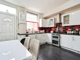 Rossington Place, LEEDS thumb 3