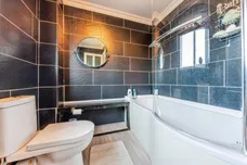 Gresley Court, Grantham