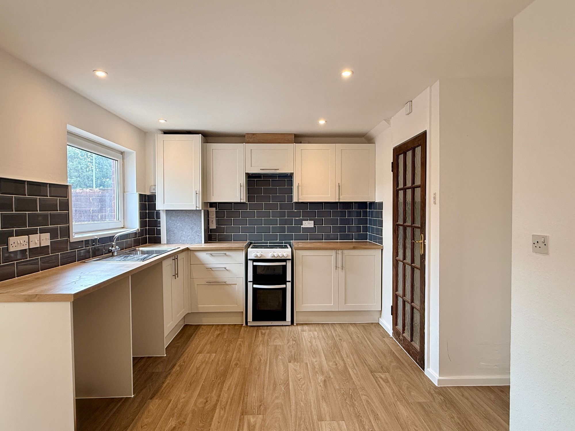 Rogers Close, North Petherton Image 2