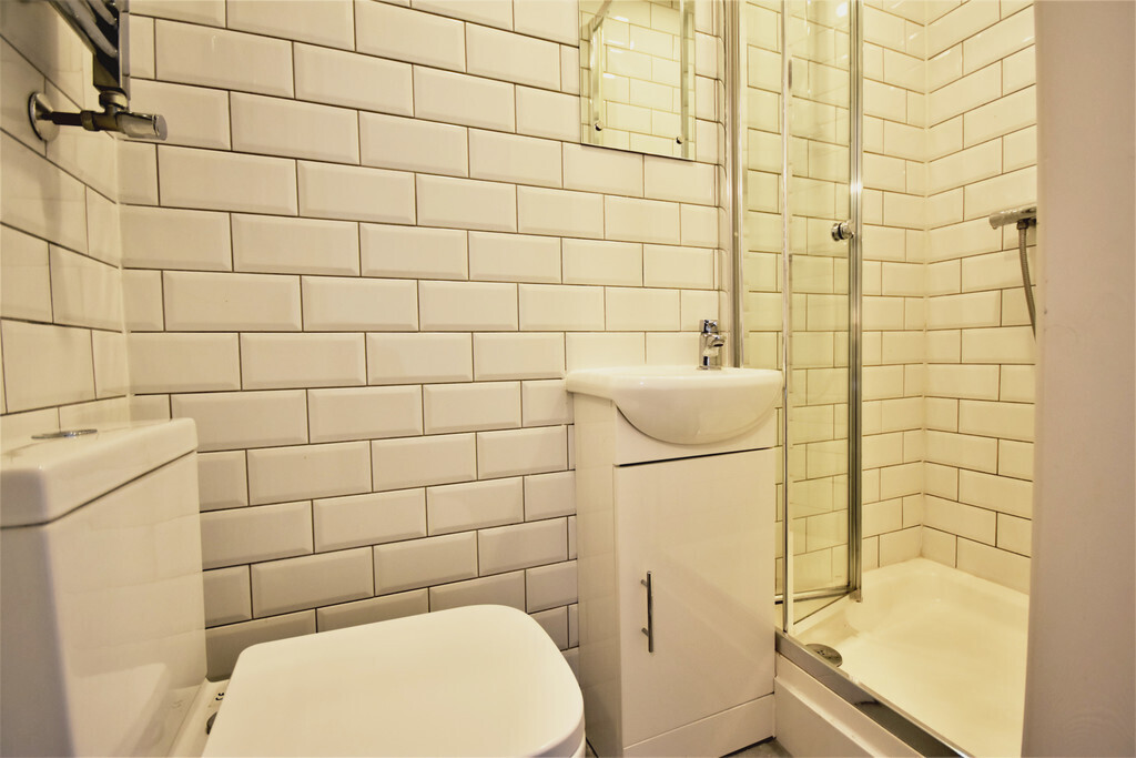 Room 2 of 5, Bolingbroke Road, Coventry, CV3 1AP Image 4