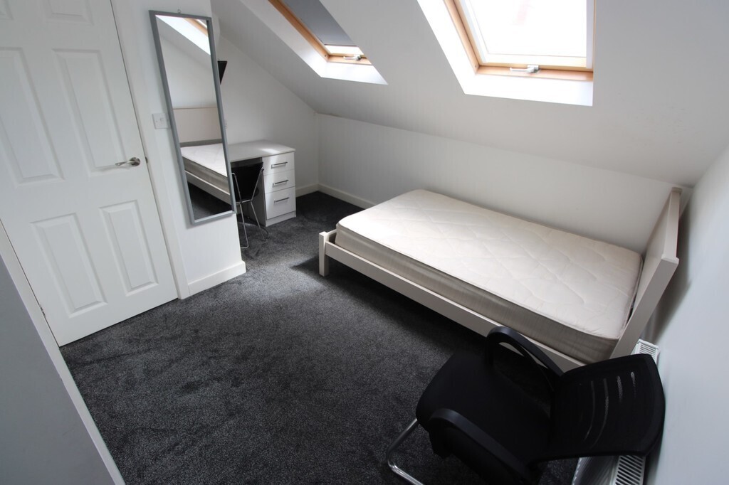 Room 4 of 5, Terry Road, Coventry, CV1 2AZ Image 3