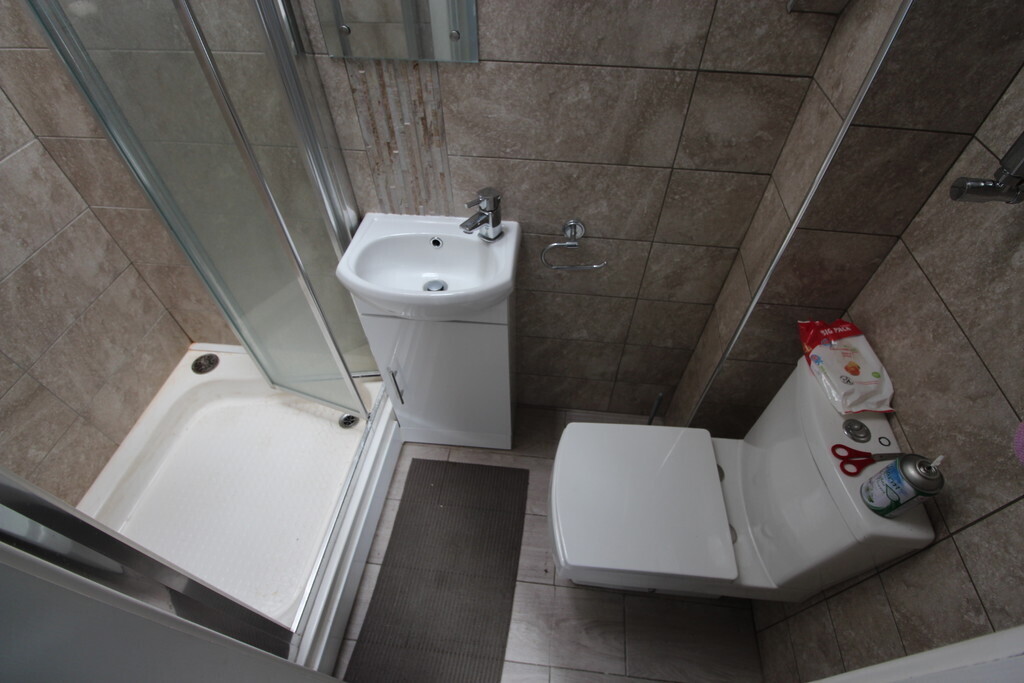 Room 4 of 5, Terry Road, Coventry, CV1 2AZ Image 4
