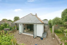 Peartree Lane, Bexhill-On-Sea